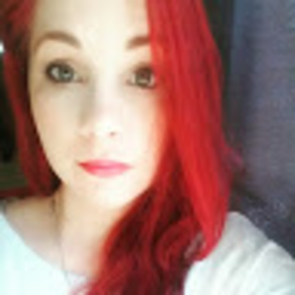 Meet your Posher, Christina - Picture 1 of 1